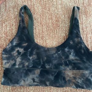 Lululemon reversible sports bra, size 8 (fits more like a 6 I think).
